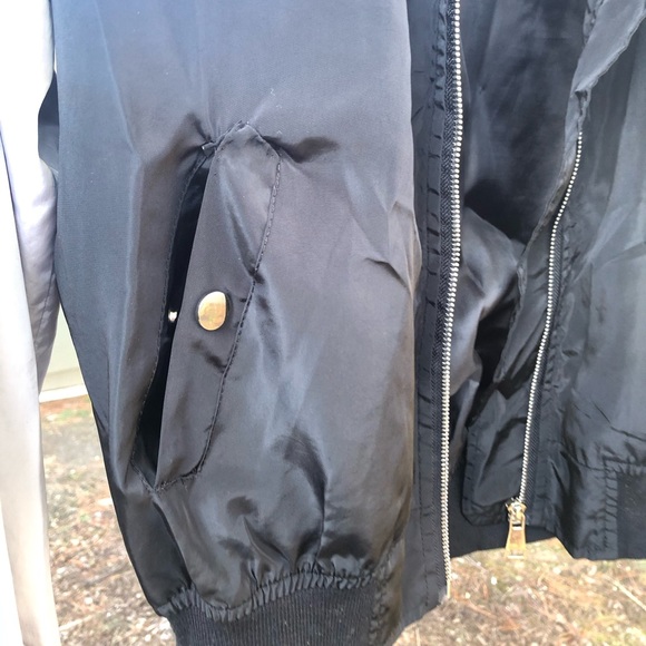 LIGHTWEIGHT COLORBLOCK BOMBER - Picture 6 of 12